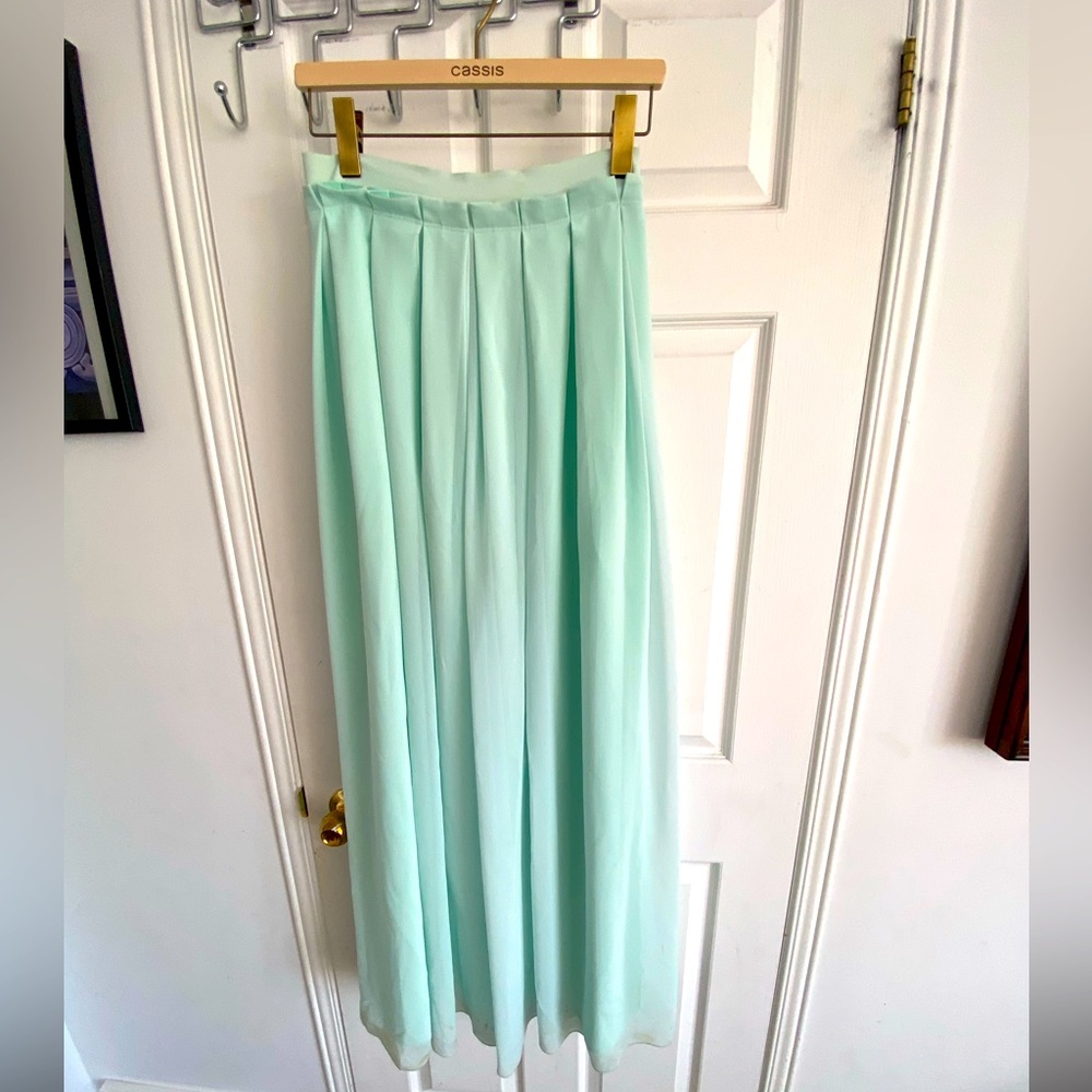 long skirt
